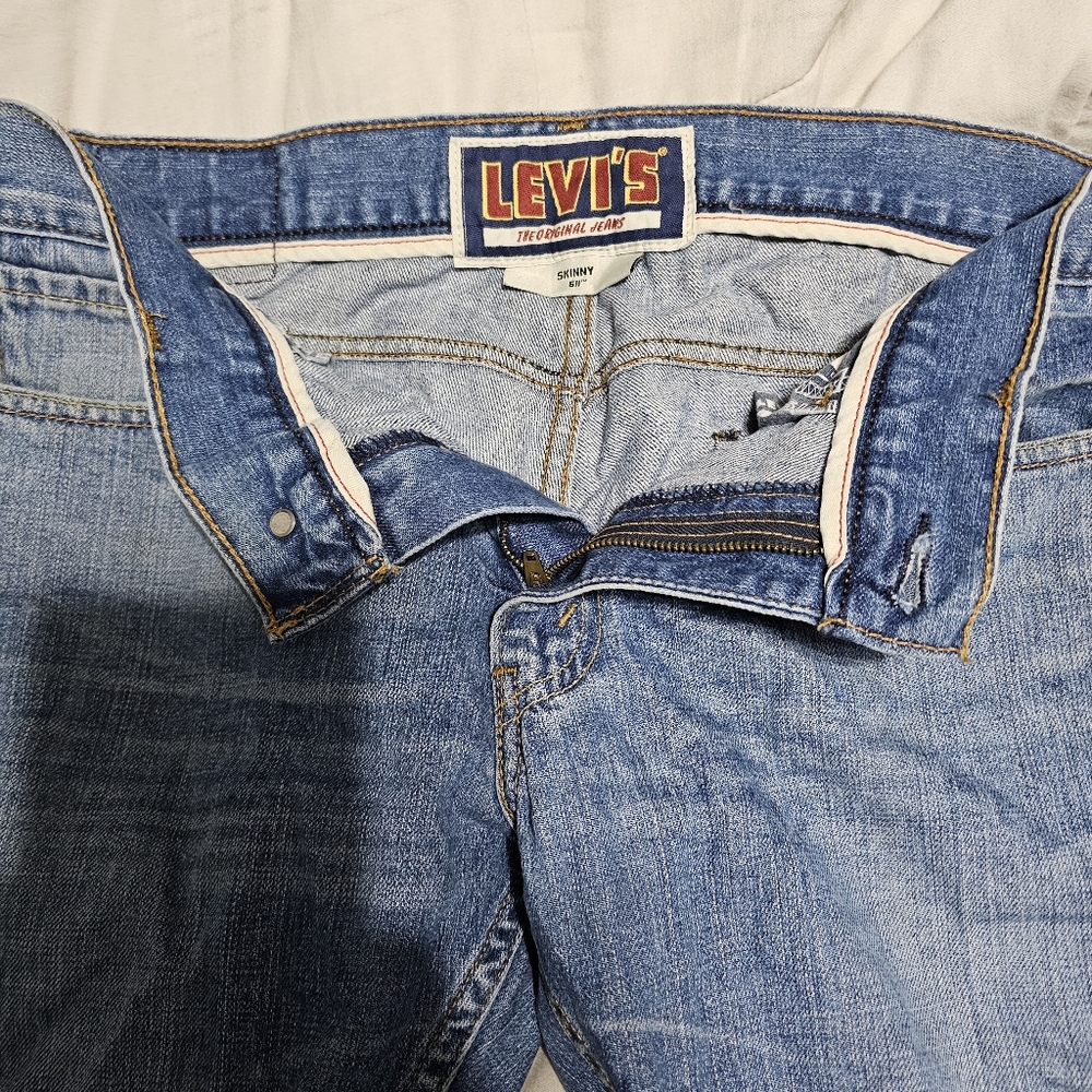 Levi's 511 Skinny Jean Shorts Sz 34 - Picture 3 of 5